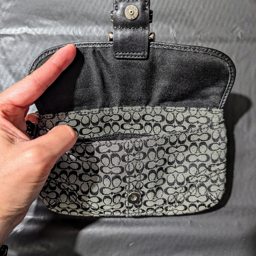 Coach Mini Signature Black Wristlet Early 2000s Y2k - Gem
